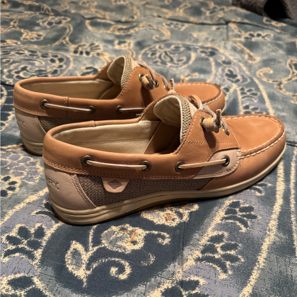 Women’s Tan Boat Shoes